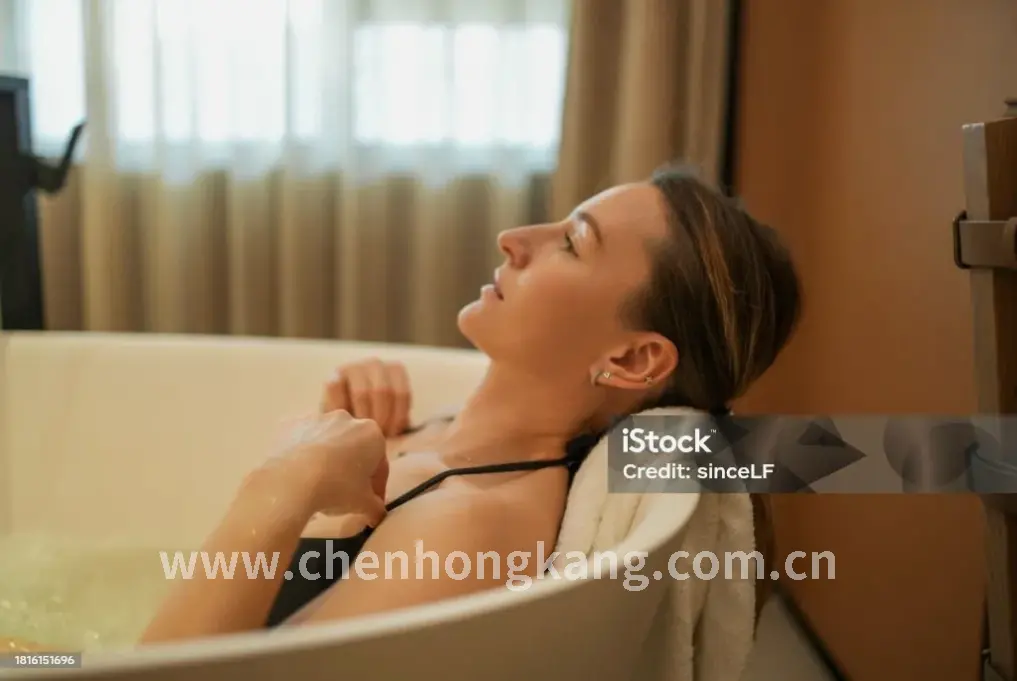 郑州肩颈痛按摩探店避坑指南：告别脆皮年轻人，颈椎续命全靠它！ - 真实按摩理疗场景实拍